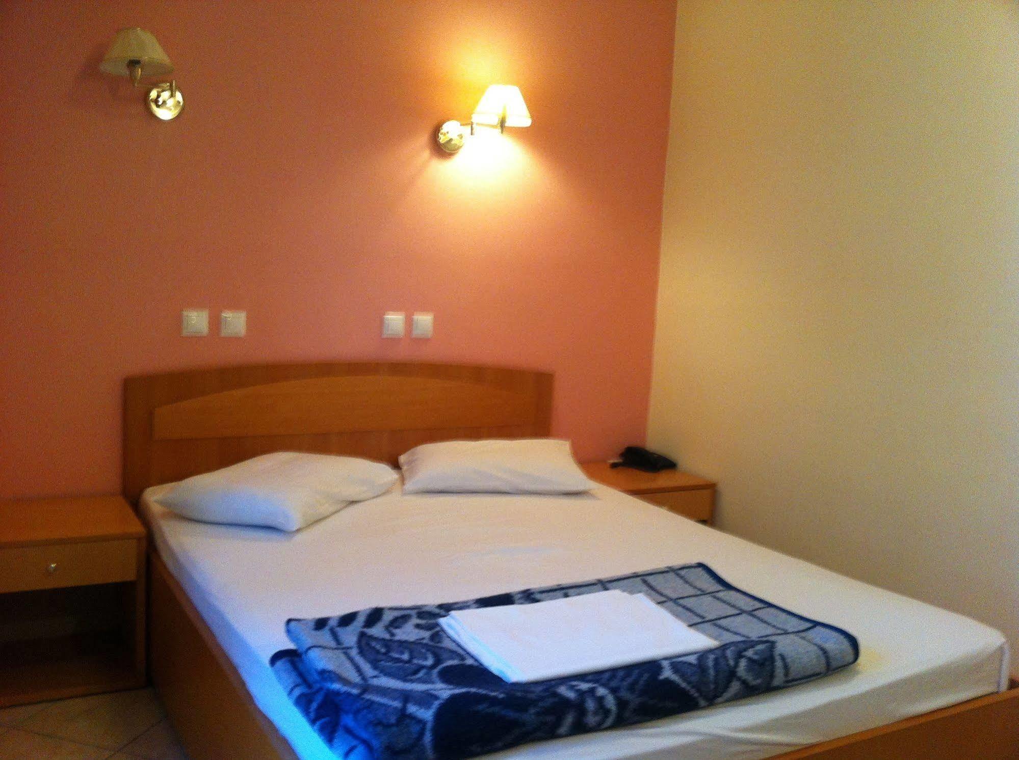 Cybele Guest Accommodation Athens Exterior photo