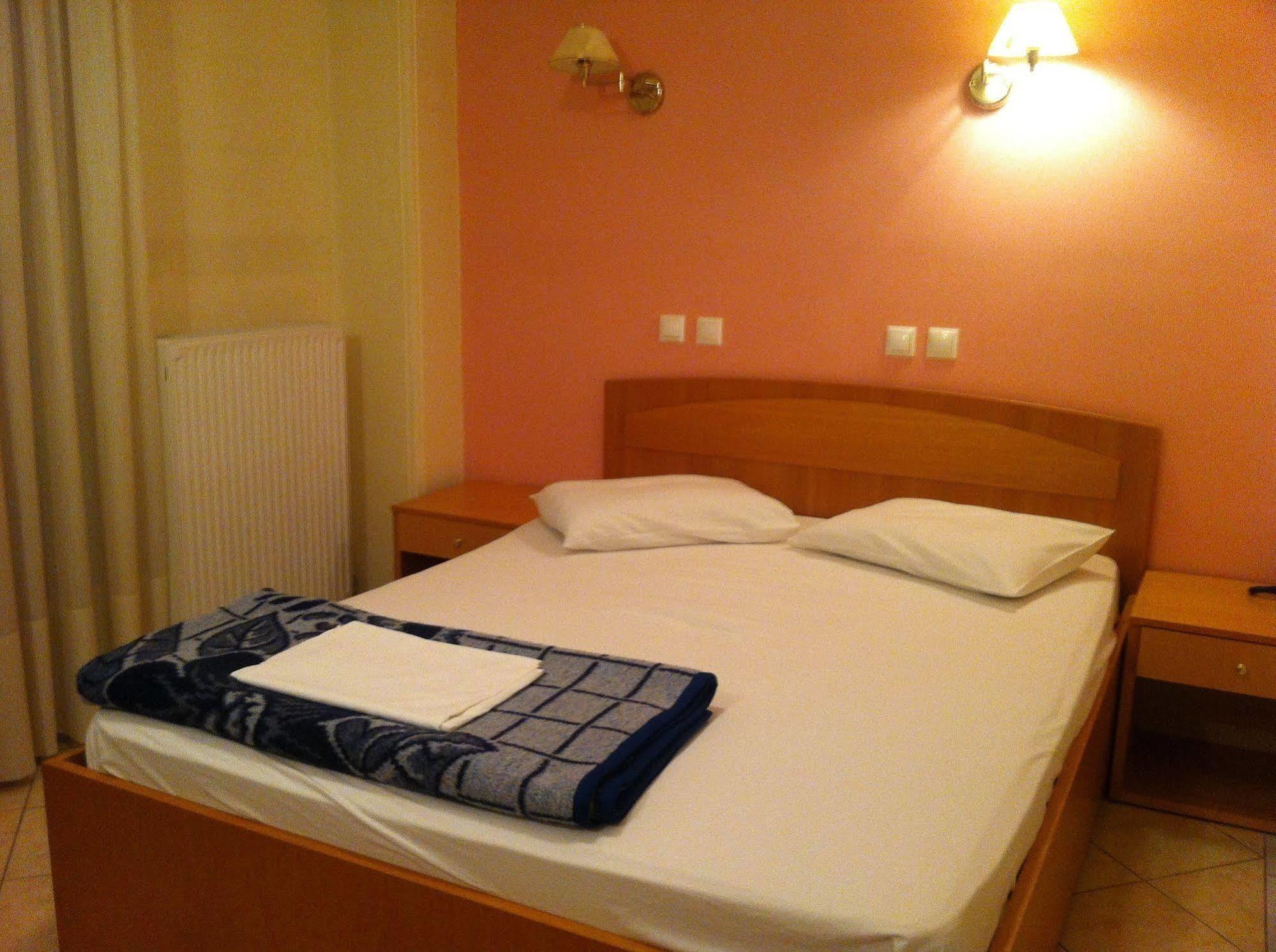 Cybele Guest Accommodation Athens Exterior photo