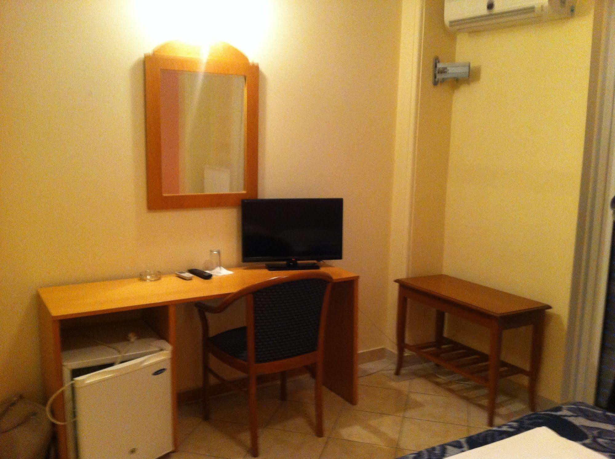 Cybele Guest Accommodation Athens Exterior photo
